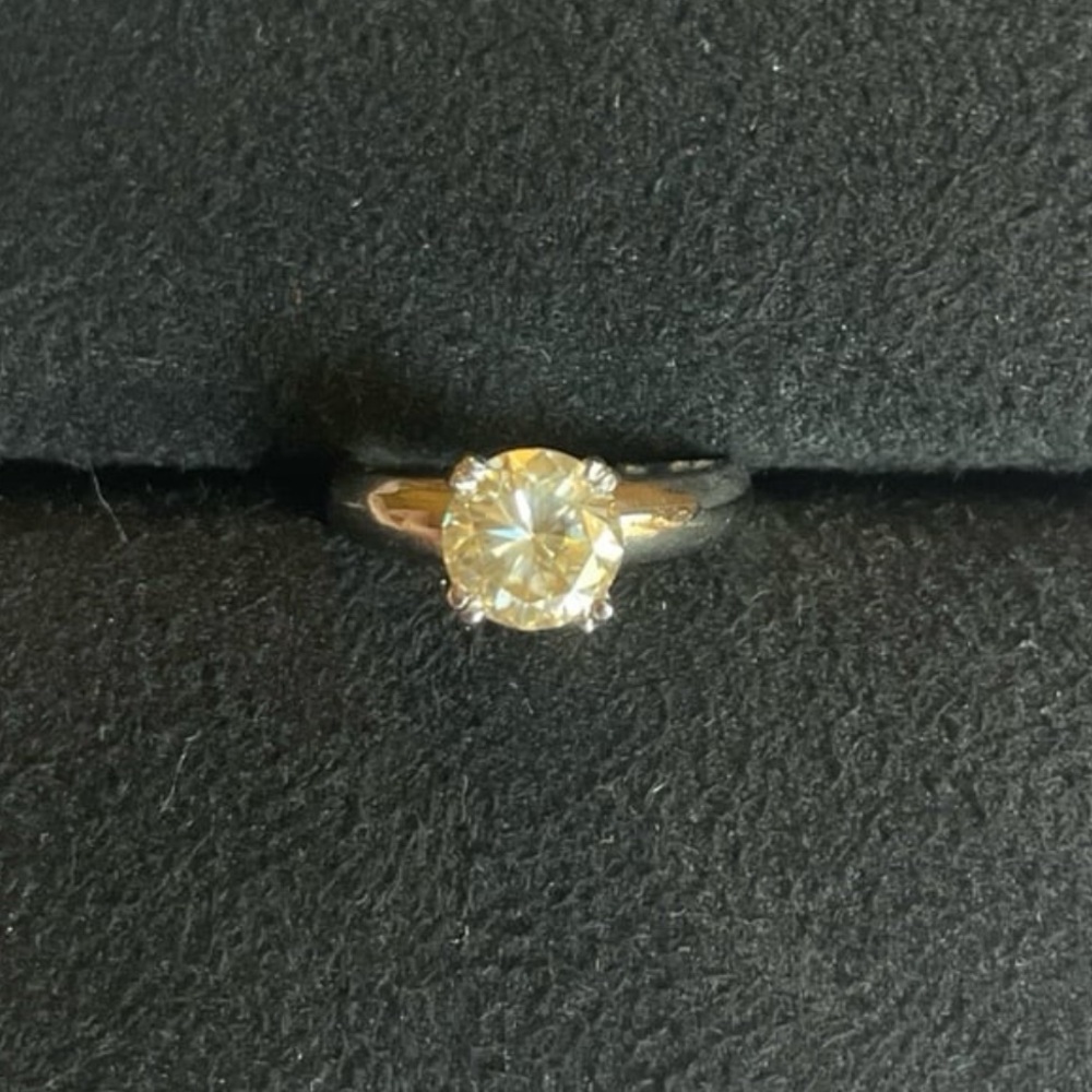 Lovely Certified 2.25 CT Round Brilliant Cut Champagne Moissanite Diamond Ring